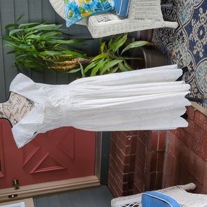 White, Size 6 Cremieux Dress